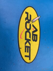 Posilovací stroj AB rocket, kolébka na bříško. - 3