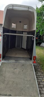 Přívěs na 1 koně s laminátovou střechou - 3