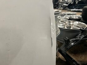 Škoda Octavia IV (4) Pravé přední dveře - 3