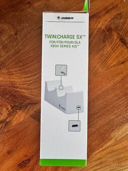 Xbox One S/X nabíjeci stanice + 2x baterie, NOVÉ - 3