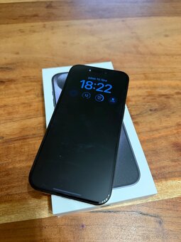 iPhone 15 Pro 128 GB - 3