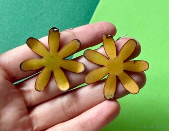 Nádherné orig. smaltované náušnice kopretiny, sleva. - 3