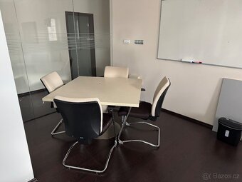 Vybavení kanceláře / stůl / židle / skříně / gauč - 3
