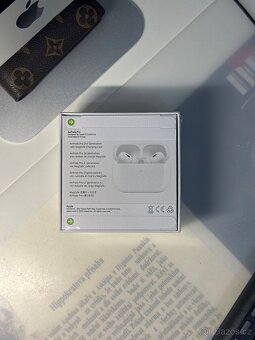 Apple AirPods pro 2nd generation - 3