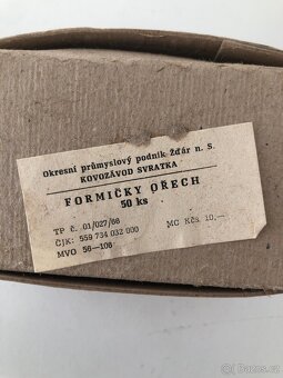 formicky na cukrovi - orech (velke), Kovozavody Svratka - 3