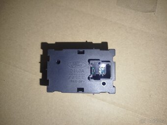Tlačítka výhřevu sedadel Ford Mondeo MK3 a MK4 - 3