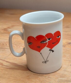 Porcelánový hrníček s nápisem Miluješ mě? - 3