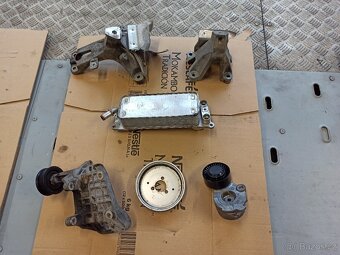 DÍLY MOTORU -- AUDI A6 - C7 3,0 TDi 180KW CDU - 3