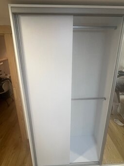 Šatní skříň - 3