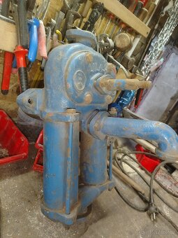 Lila 75, ruční pumpa - 3