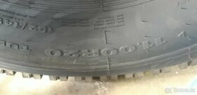 Pneu 11.00R20 vč. nové duše a límce - 3