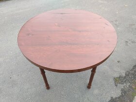 Kulaty dřevěný stůl - 3