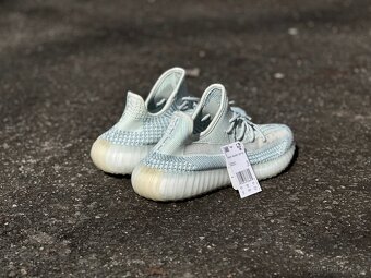 Yeezy Boost 350 V2 'Cloud White - 3