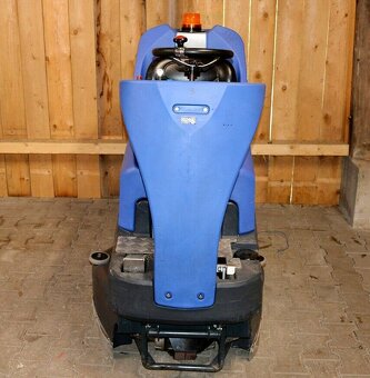 Numatic TTV 678300T čisticí stroj se sušičkou na kolečkách - 3