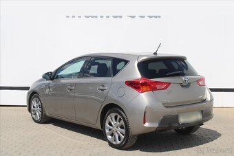 Toyota Auris 1.8i HYBRID STYLE ČR (2014) - 3