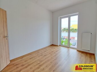 Znojmo, pronájem nadstandartního bytu 4+kk,106 m2, balkon - - 3
