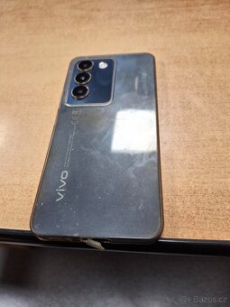 prodám mobil VIVO SE 40 4G v záruce - 3