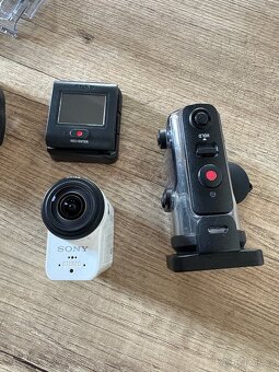 Sony FDR-X3000 4K akční kamera - 3