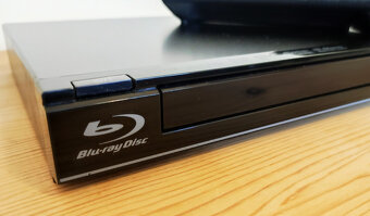 Blu-ray a DVD přehrávač PANASONIC DMP-BD75 - SUPER STAV - 3