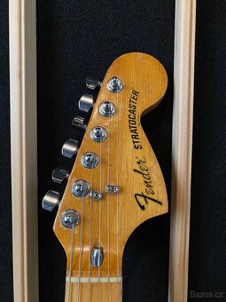 Fender Stratocaster 1977 - 3