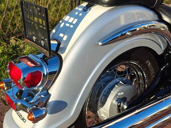 Suzuki C 800 VL 800 Intruder - 3