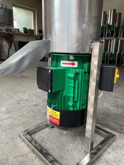 Drtič ovoce, šroťák, šrotovník. - 3