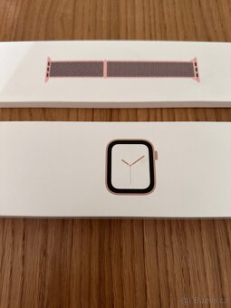 Apple Watch 4 Gold - 3