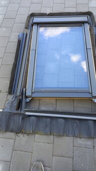 strešní okna velux M06 GGL komplet s plechováním - 3