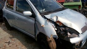 Toyota Yaris 1,0 r.v. 2004 - náhradní díly - 3