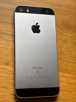 2× iPhone SE 2016 – funkční, ale potřebují opravu - 3