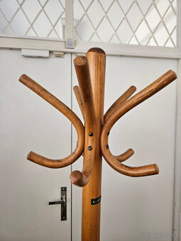 VĚŠÁK - THONET - 3