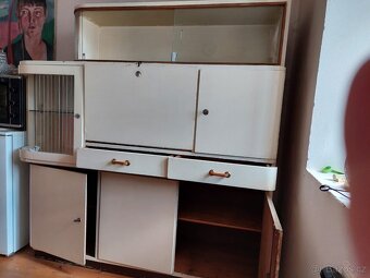 Retro kredenc - 3