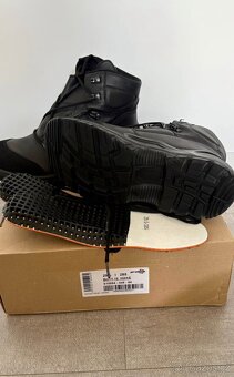Gore- Tex vel.45 - 3
