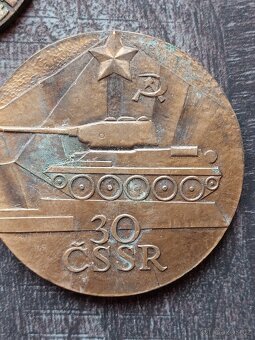 Vyznamenání a medaile. - 3