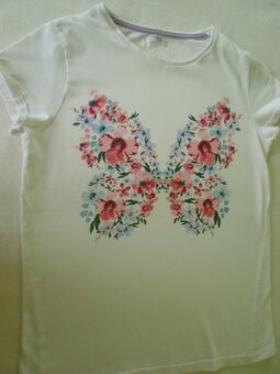 TRIČKA - BEZVADNÝ STAV - kus za 30 Kč - 3