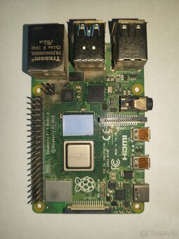 Raspberry Pi 4 Model B 2GB + zdroj + hlinikovy chladic - 3