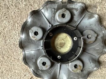 Středové krytky MOMO - 3