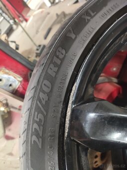 Letní pneu 225/40/18 - 3