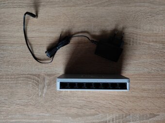 Switch 8 a 4 port 1Gb - 3