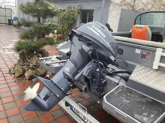 Rybářská hliníková motorová lodka - 3