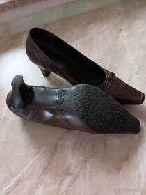 Dámské kožené lodičky Baťa, vel. 39 - 3