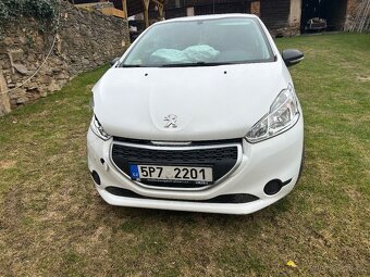 Peugeot 208 - 3