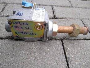 junkers ZWC 24-1MF2K 23 plynový ventil - 3