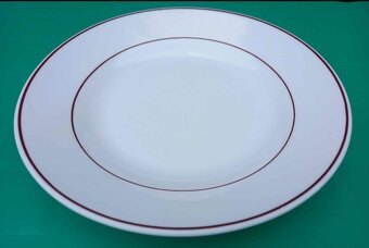 Sada talířů ,vše za 500kč - 3