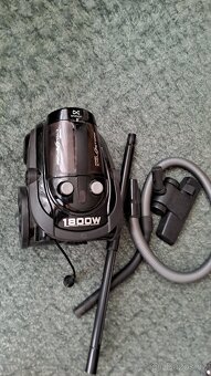 ELEKTRICKÝ VYSAVAČ DAEWOO RCC-250B BEZSÁČKOVÝ PRODÁM - 3