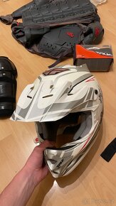 Helma Fly Racing L + brýle - 3