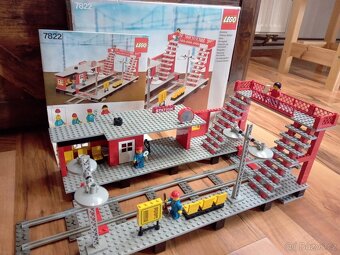 Lego 7822,10020,10027 - 3