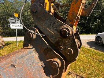 JCB 330 - 3