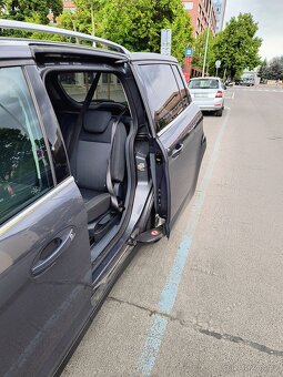 Ford Grand C-Max Titanium 1.6 benzin 110 KW - 3