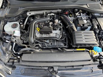 VW Golf 8 combi havarovaný / Odpočet DPH - 3